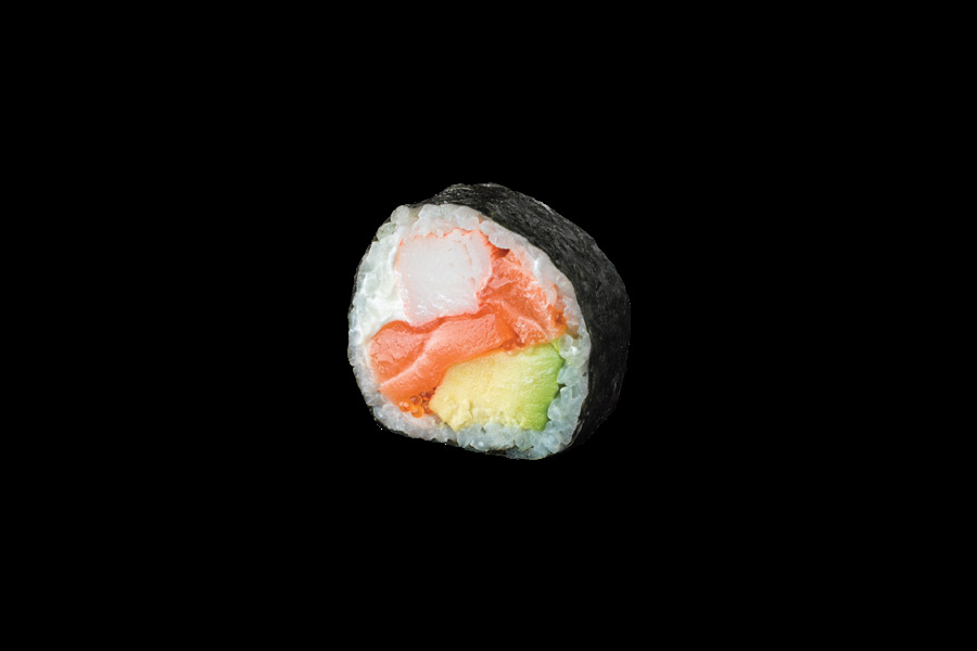 SALMON AVOCADO FUTOMAKI